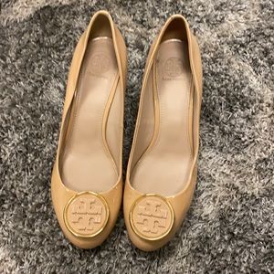 Créeme Tory Burch Wedges